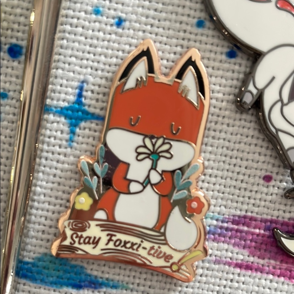 Cute red fox enamel pin - stay positive “stay foxxi-tive”